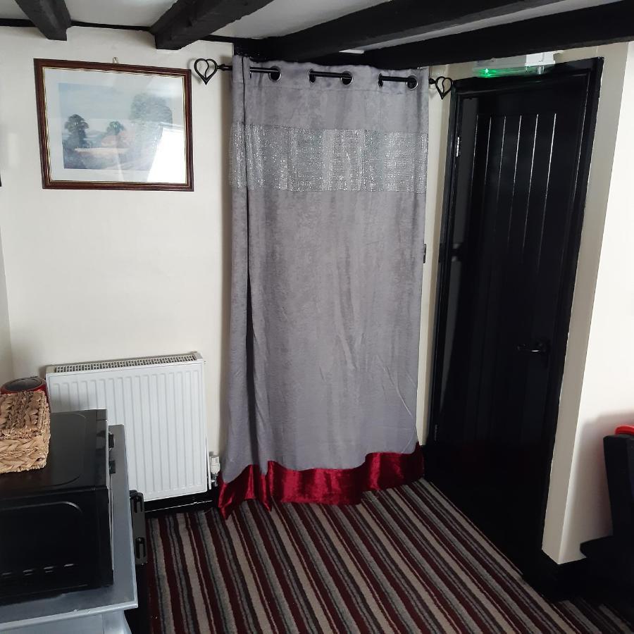 The Saracens Head Old Lounge Apartment Скегнес Екстериор снимка