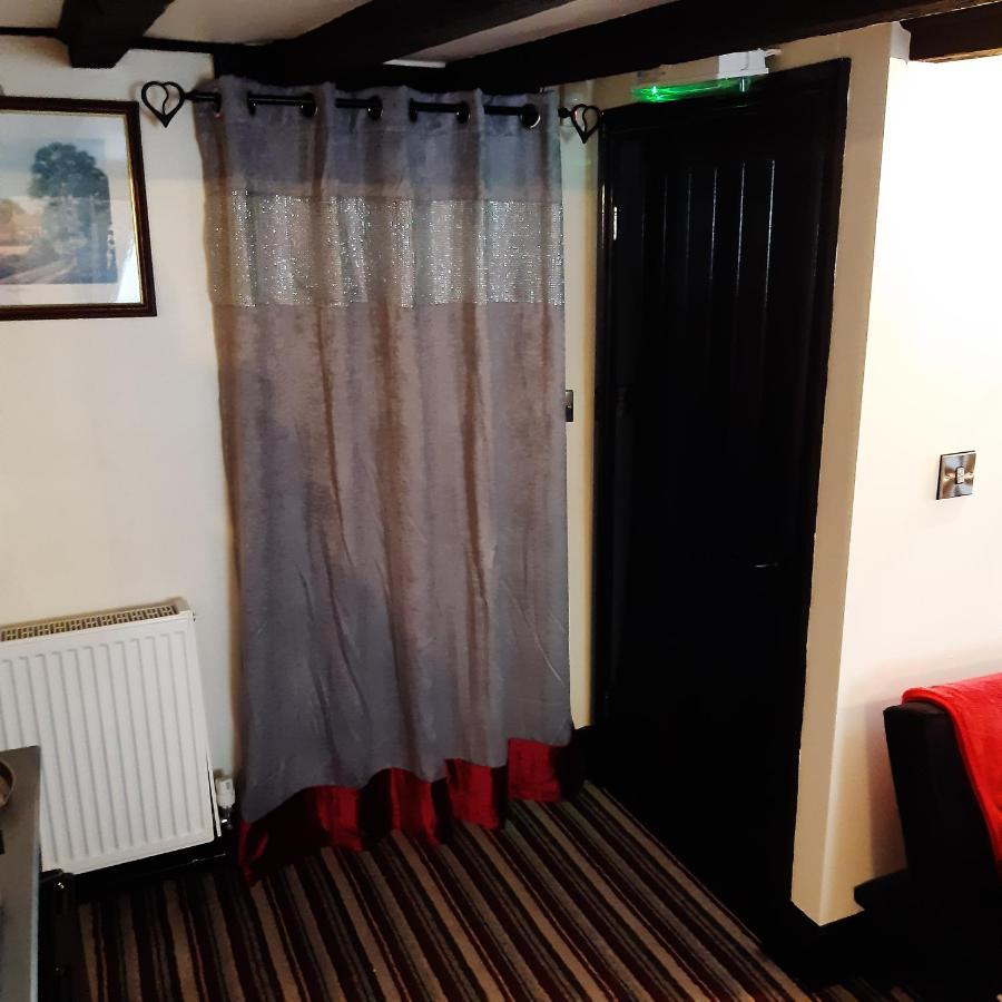 The Saracens Head Old Lounge Apartment Скегнес Екстериор снимка